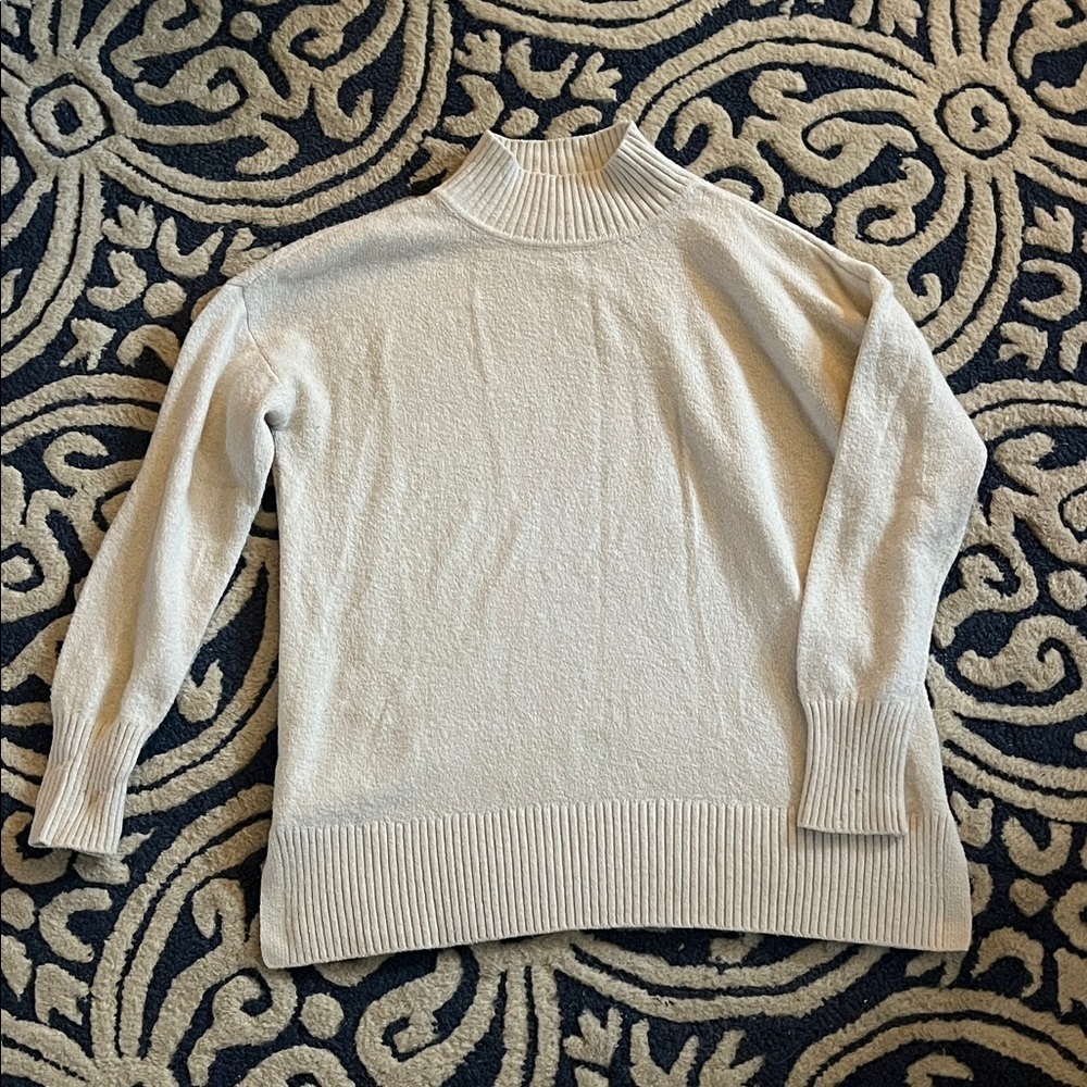Loft Elegant Cream Turtleneck Cotton Blend Women's Sweater Medium